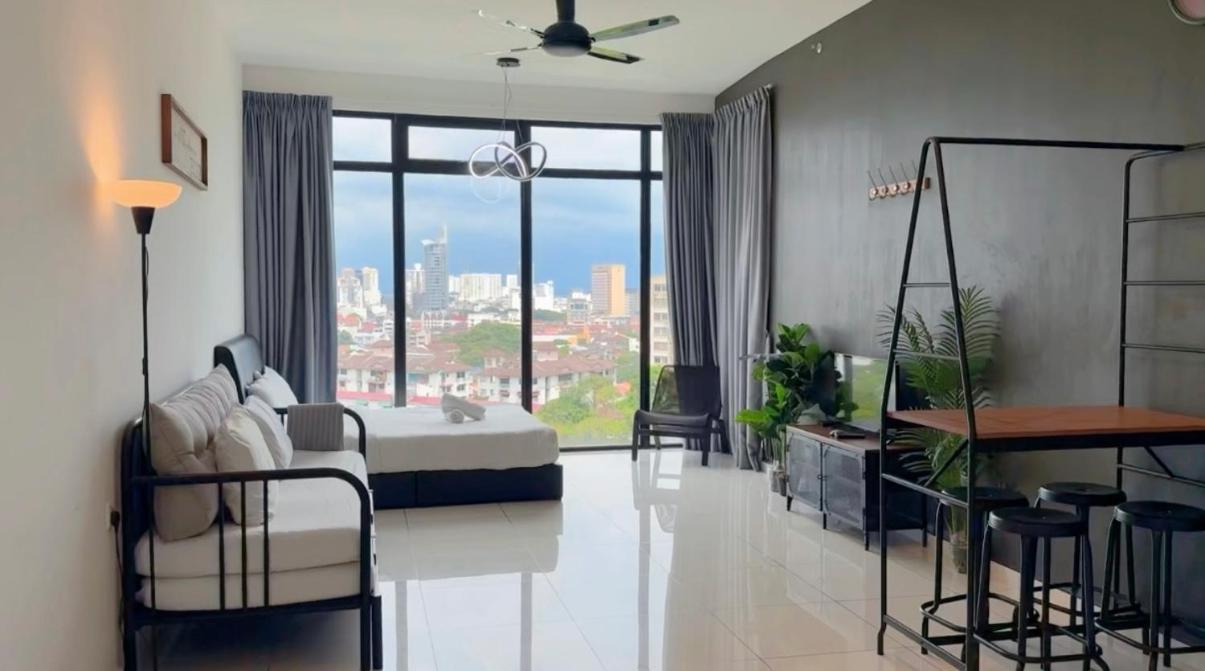 Beacon Executive Suite - City View - By Iz George Town Exterior foto